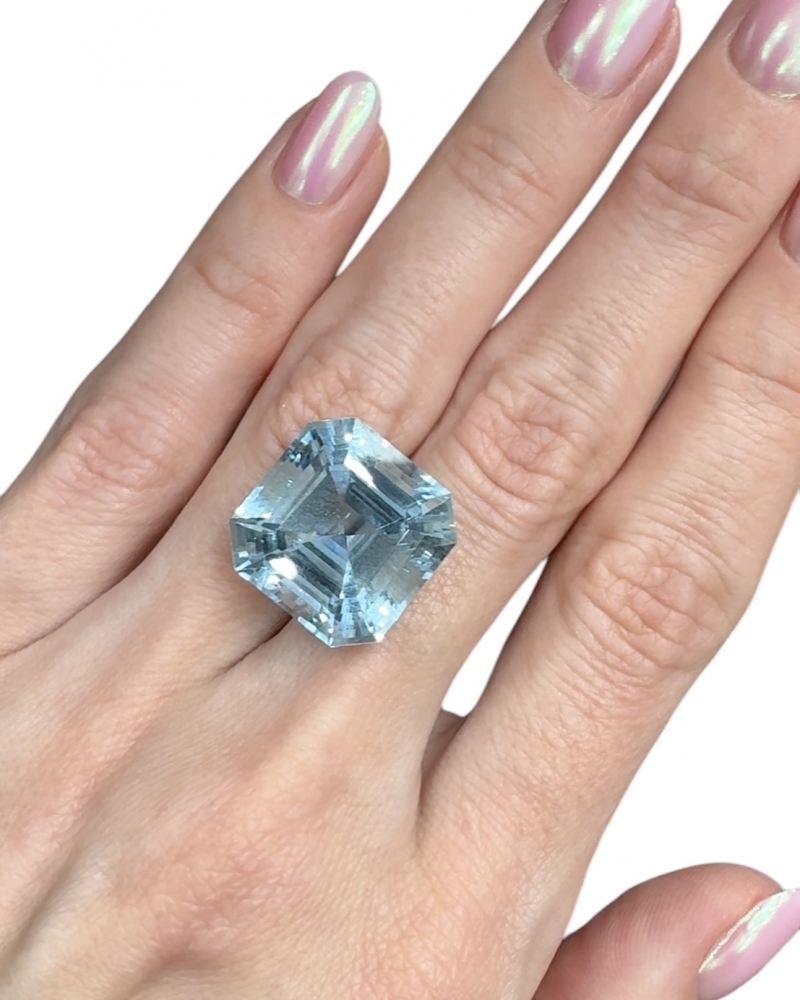 Aquamarine 21,04 carats