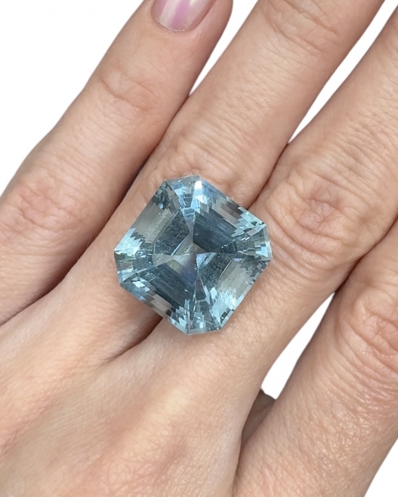 Aquamarine 21,04 carats